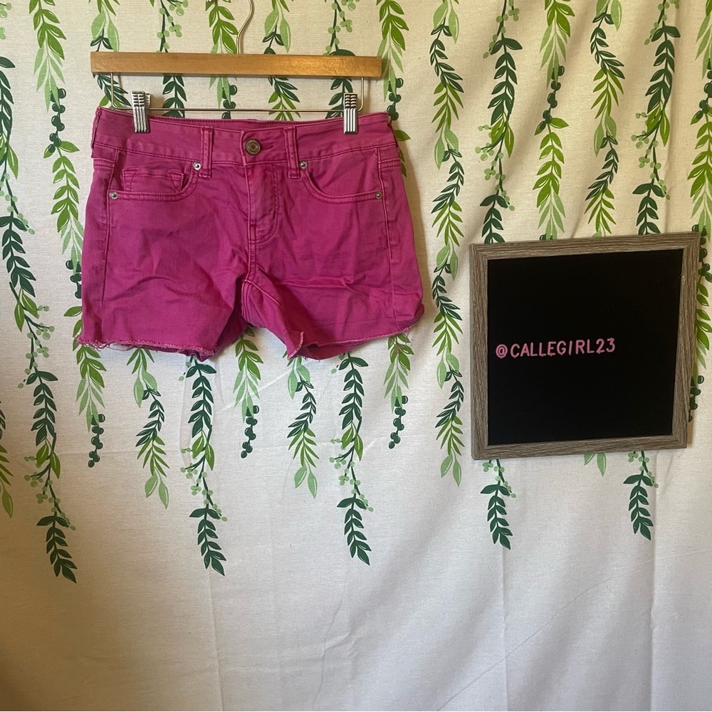 Size 4 Stretch American Eagle Pink Shorts C2